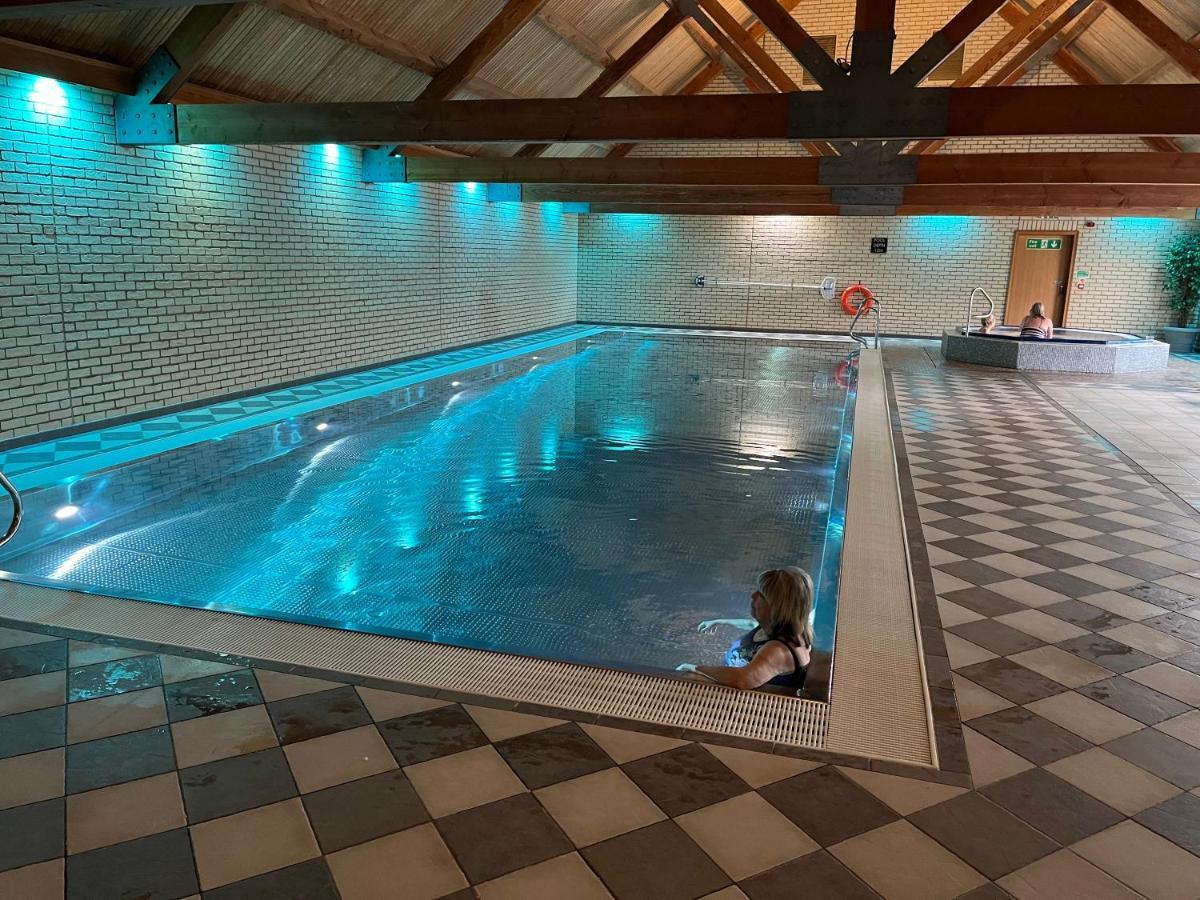 Oak Boutique Lodge Includes Hot Tub Air Con & Dog York Bagian luar foto